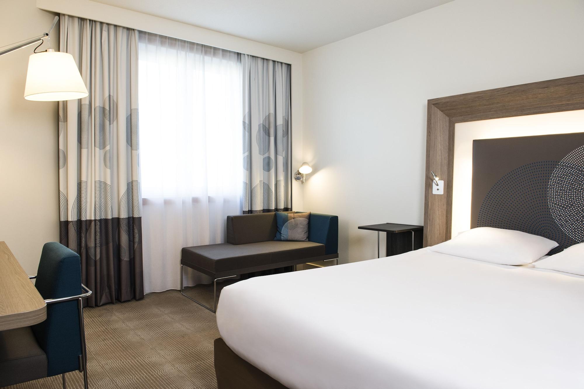 โนโวเทล ลีลแอโรปอร์ Hotel เลส์แก็ง ภายนอก รูปภาพ
