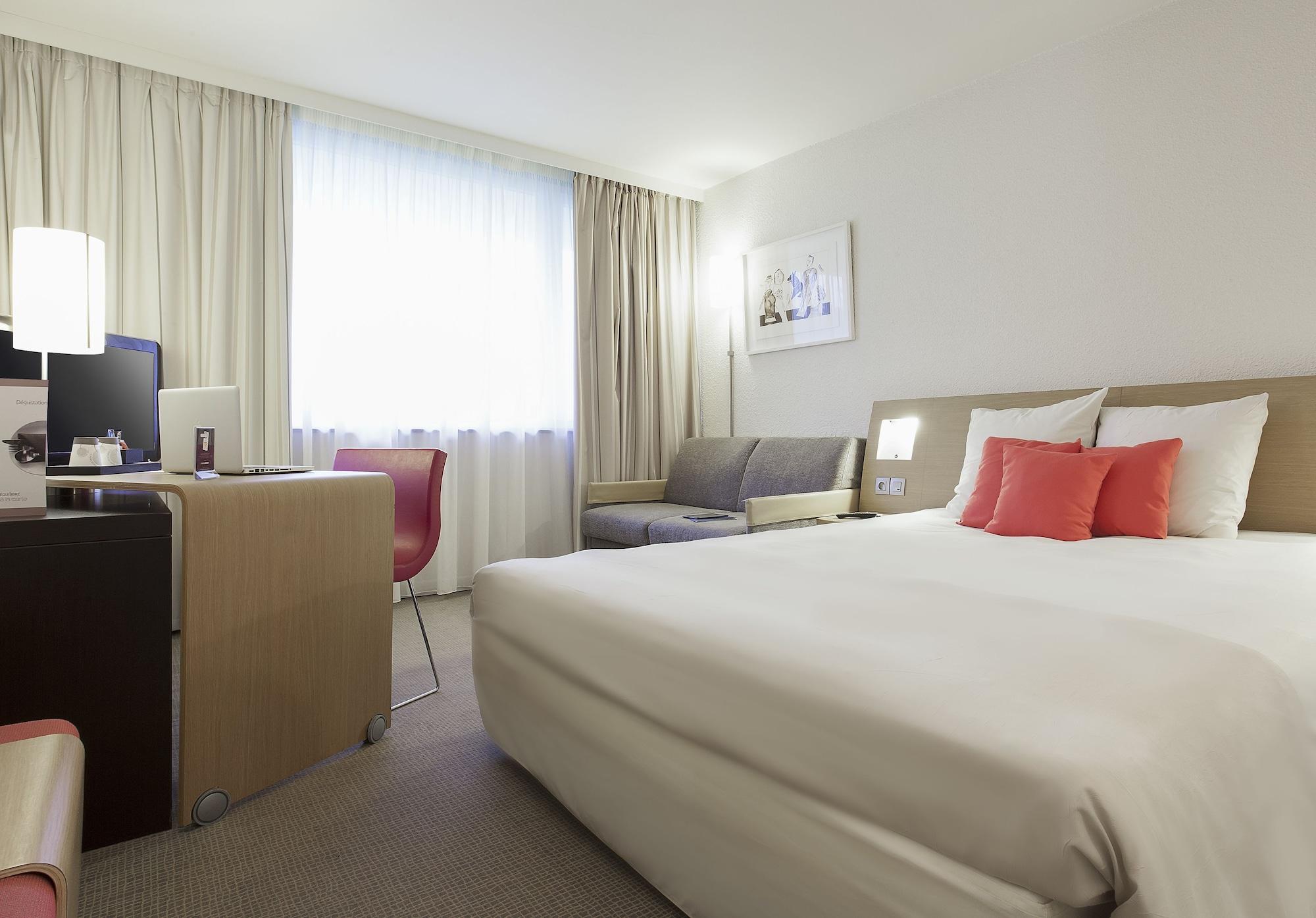 โนโวเทล ลีลแอโรปอร์ Hotel เลส์แก็ง ภายนอก รูปภาพ