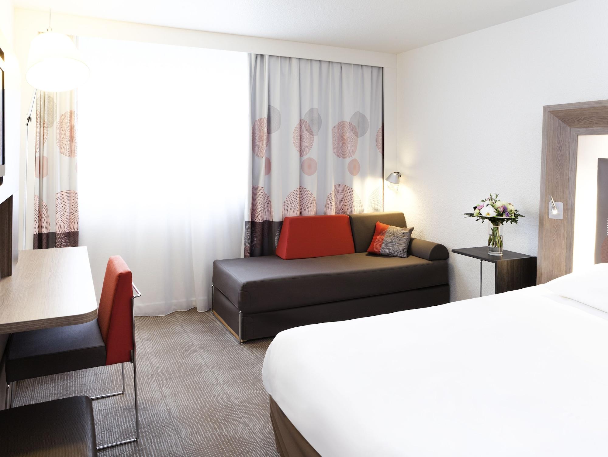 โนโวเทล ลีลแอโรปอร์ Hotel เลส์แก็ง ภายนอก รูปภาพ