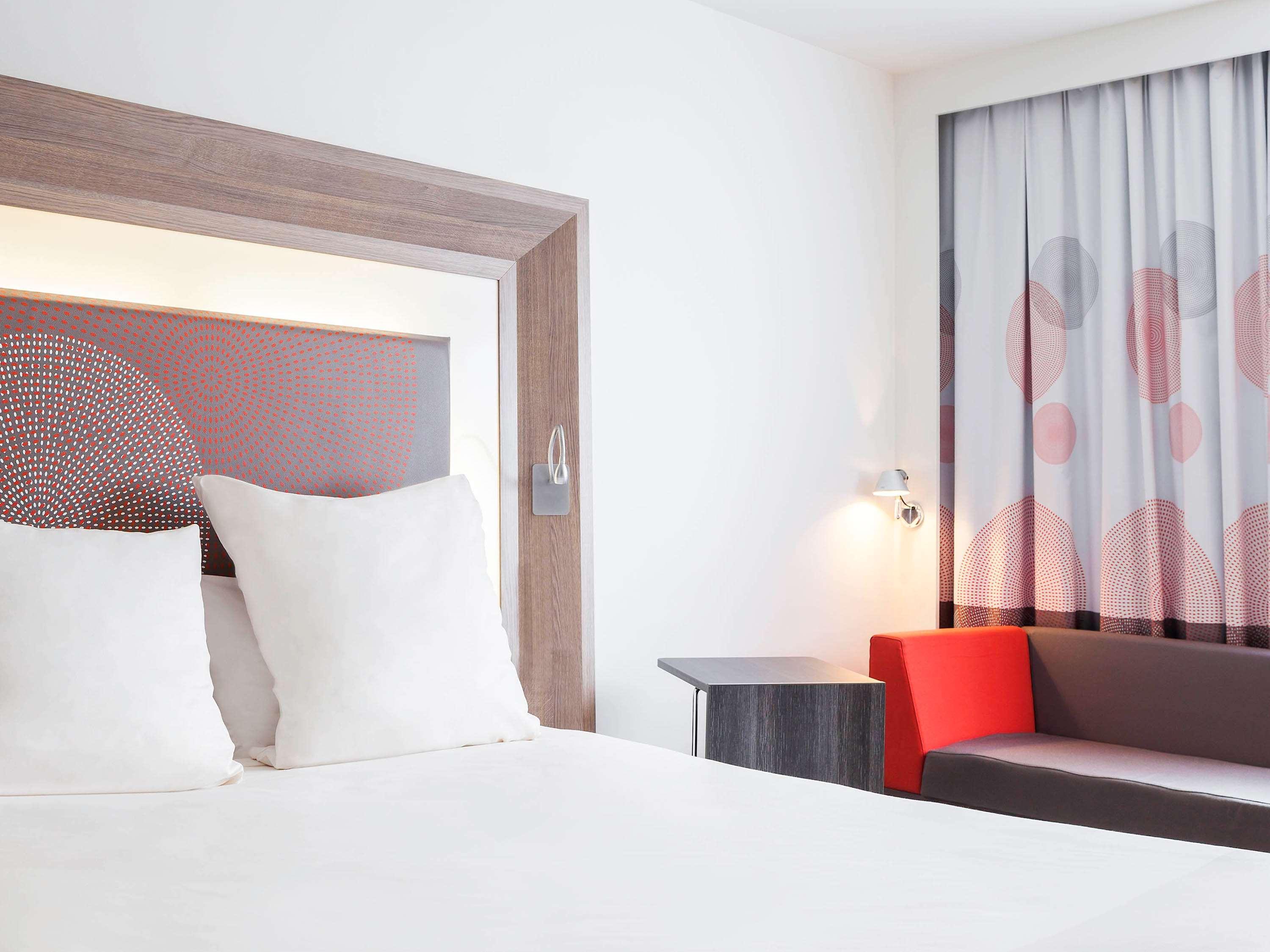 โนโวเทล ลีลแอโรปอร์ Hotel เลส์แก็ง ภายนอก รูปภาพ