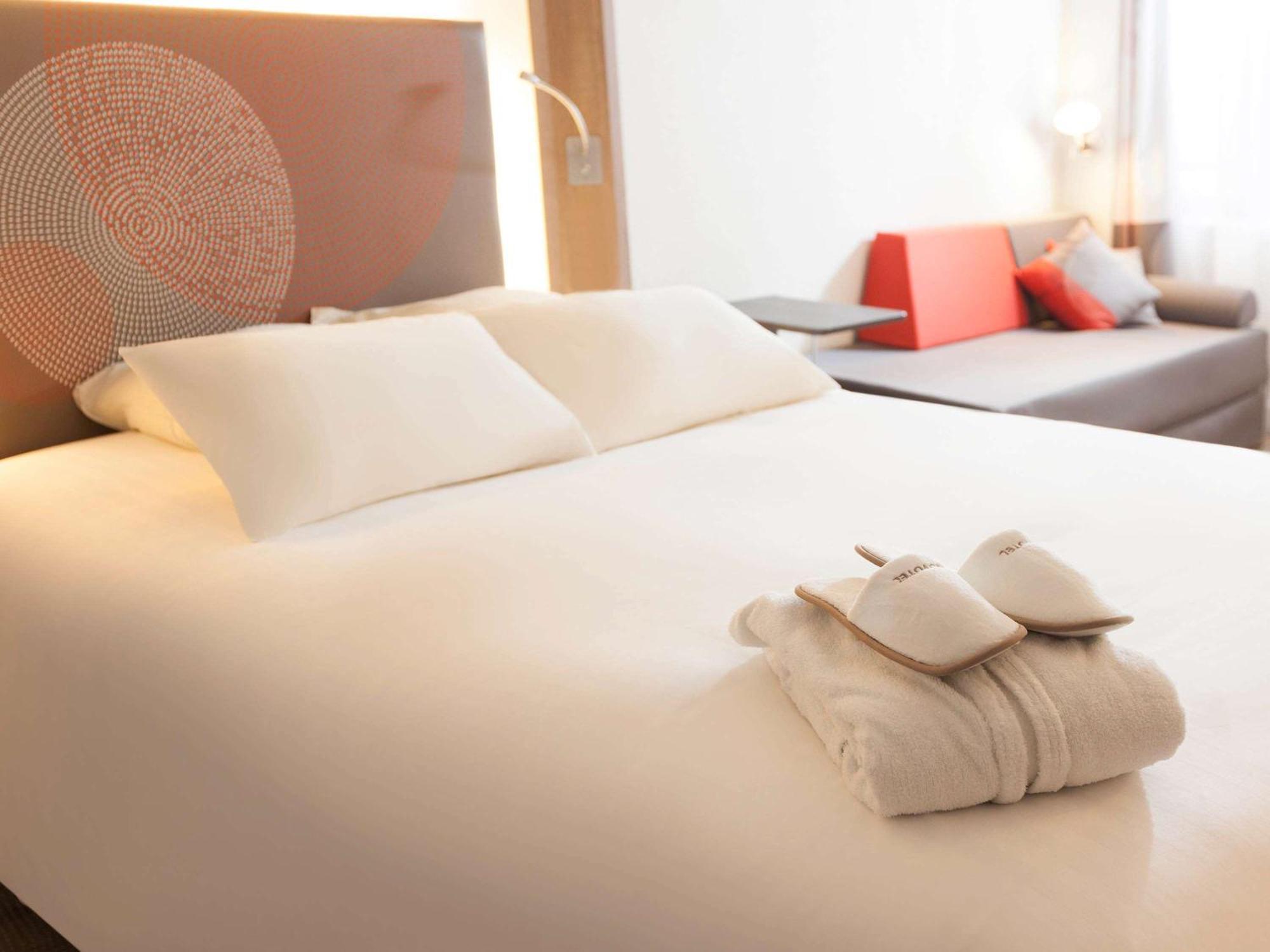 โนโวเทล ลีลแอโรปอร์ Hotel เลส์แก็ง ภายนอก รูปภาพ