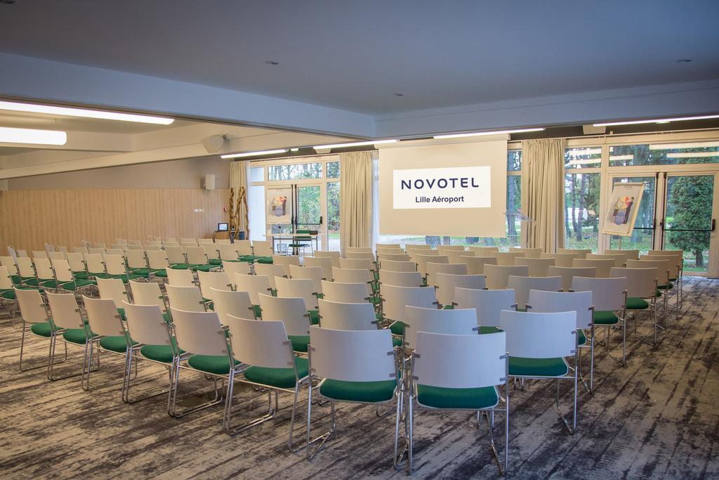 โนโวเทล ลีลแอโรปอร์ Hotel เลส์แก็ง ภายนอก รูปภาพ
